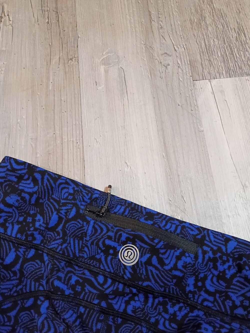 Lululemon - Picture 5 of 6